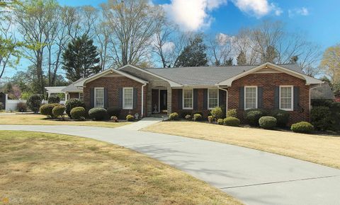 Photo of 14 Greenbriar Lane, Rome, GA 30161 (MLS # 20110221)