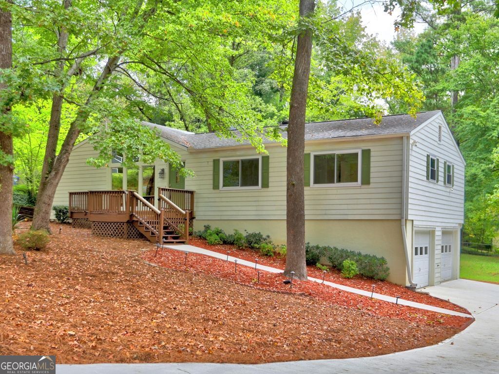 3222 Bluff RD