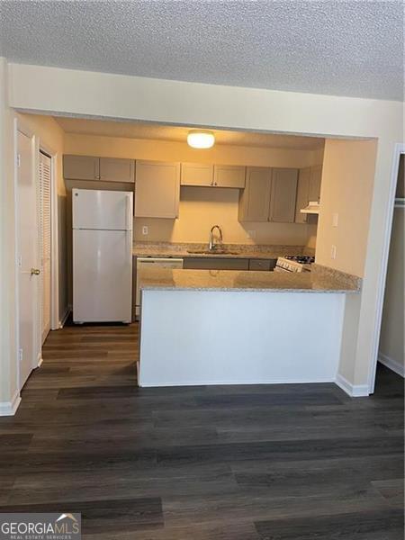 Oakpointe Drive - Residential Lease