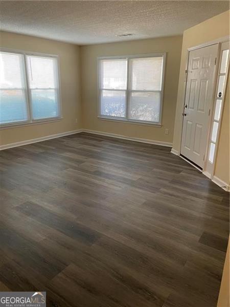 Oakpointe Drive - Residential Lease