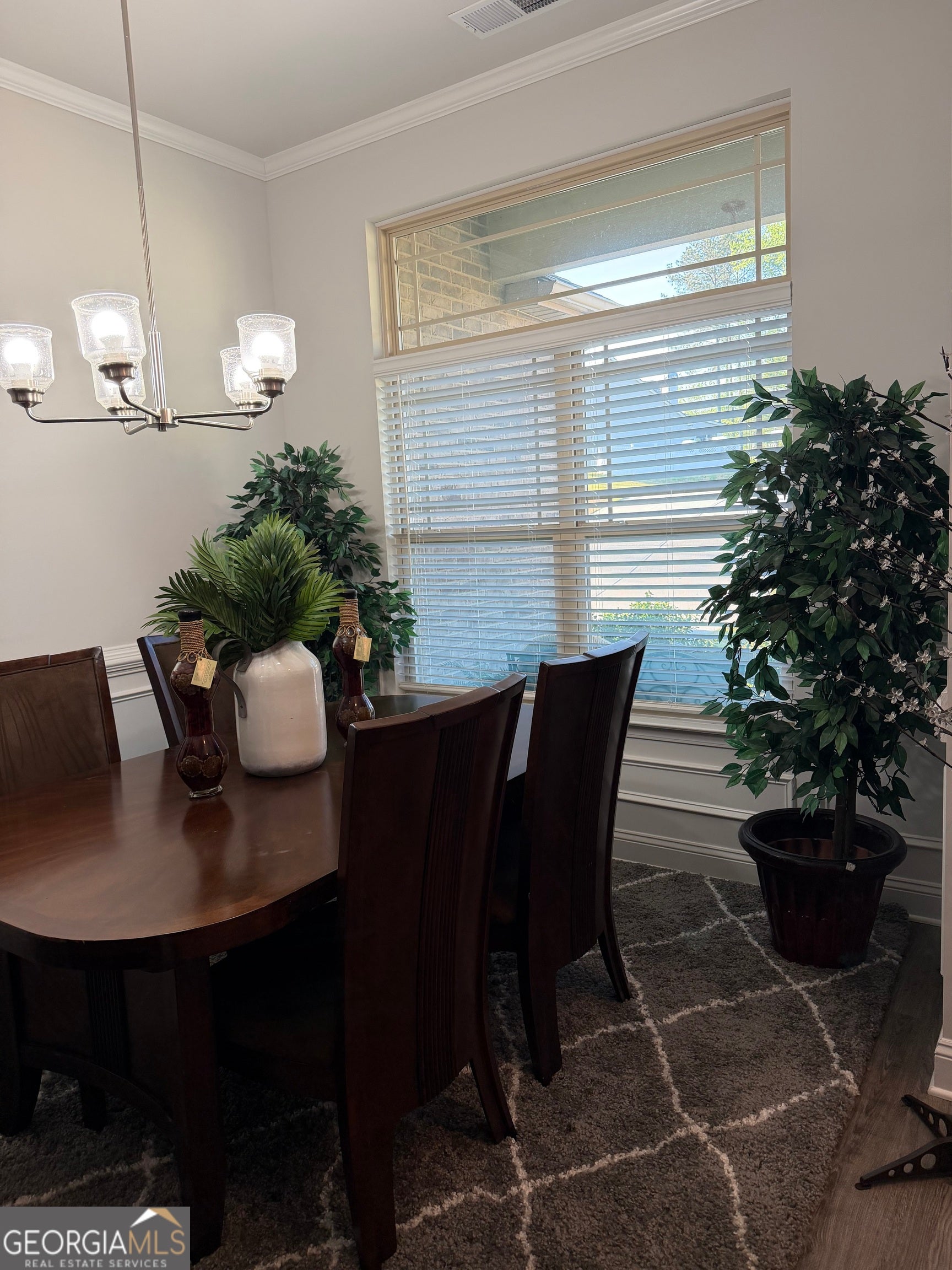 330 Surrey CT
