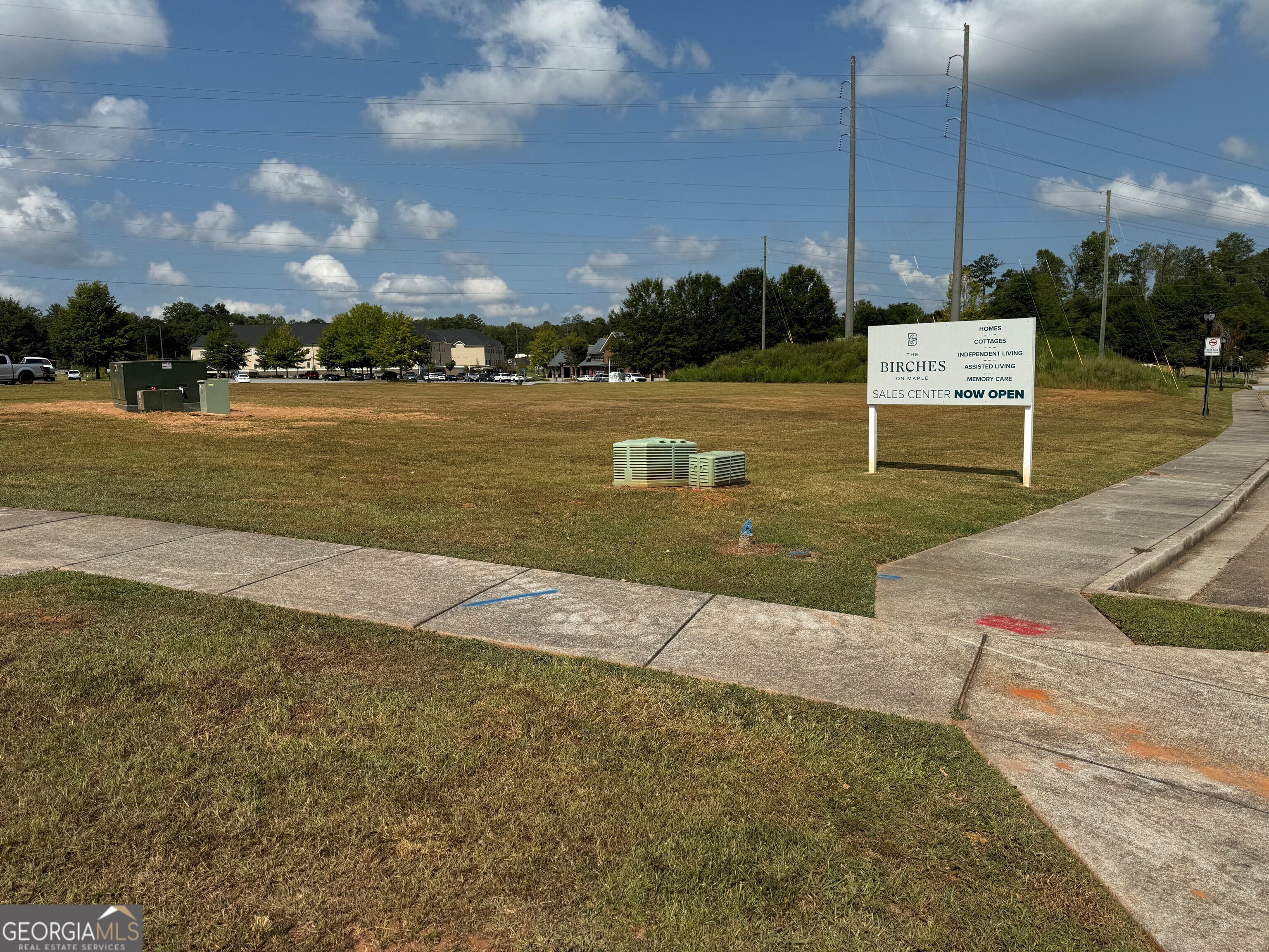 High visibility outparcel at Maple View Shopping Center, located near the college as well as the new Birches development. In addition to the shopping center property is surrounded by Taco Bell, Wendy's CVS, Ellianos Coffee etc. Wonderful location for someone looking for outparcel spaces.