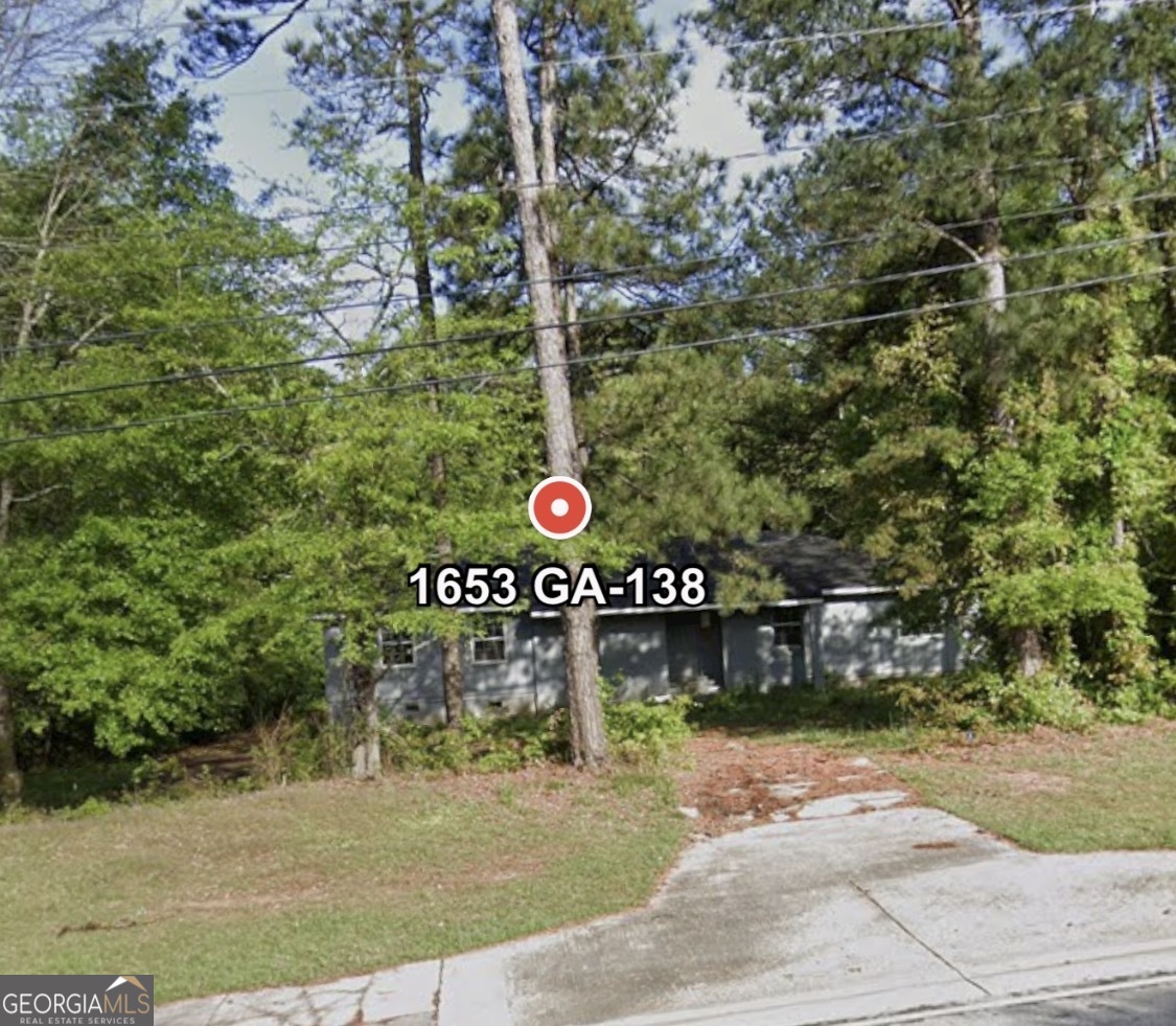 1653 Highway 138 E