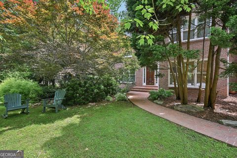1243 Williamswood Pointe Decatur GA 30033