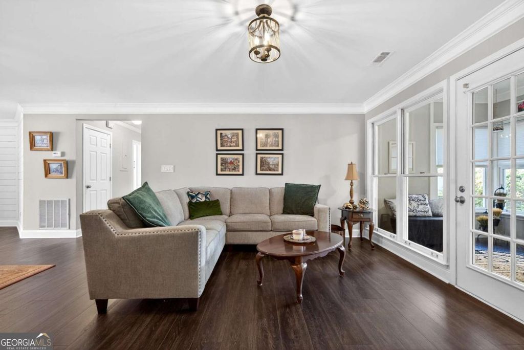 Photo of 3028 Camden Way, Alpharetta, GA 30005 (MLS # 10754306)