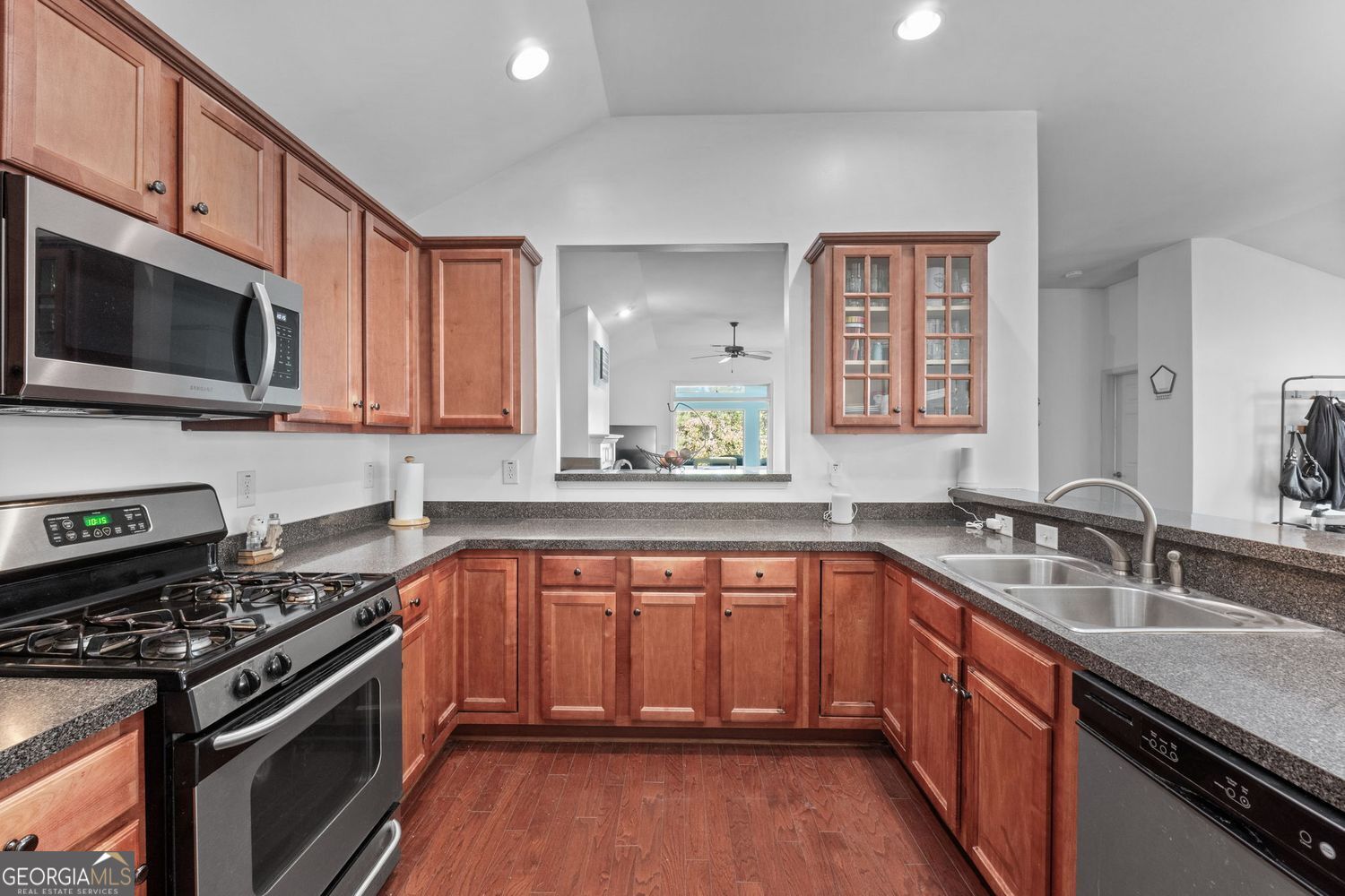 THE COTTAGES OF HERON BAY - Residential