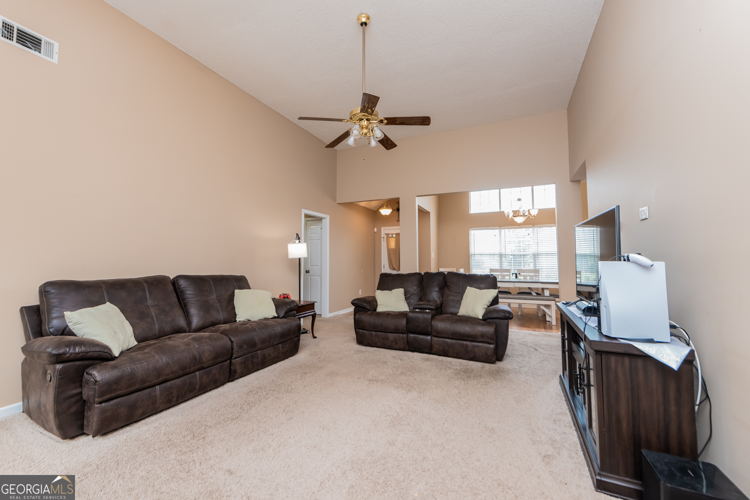 205 Carver CT