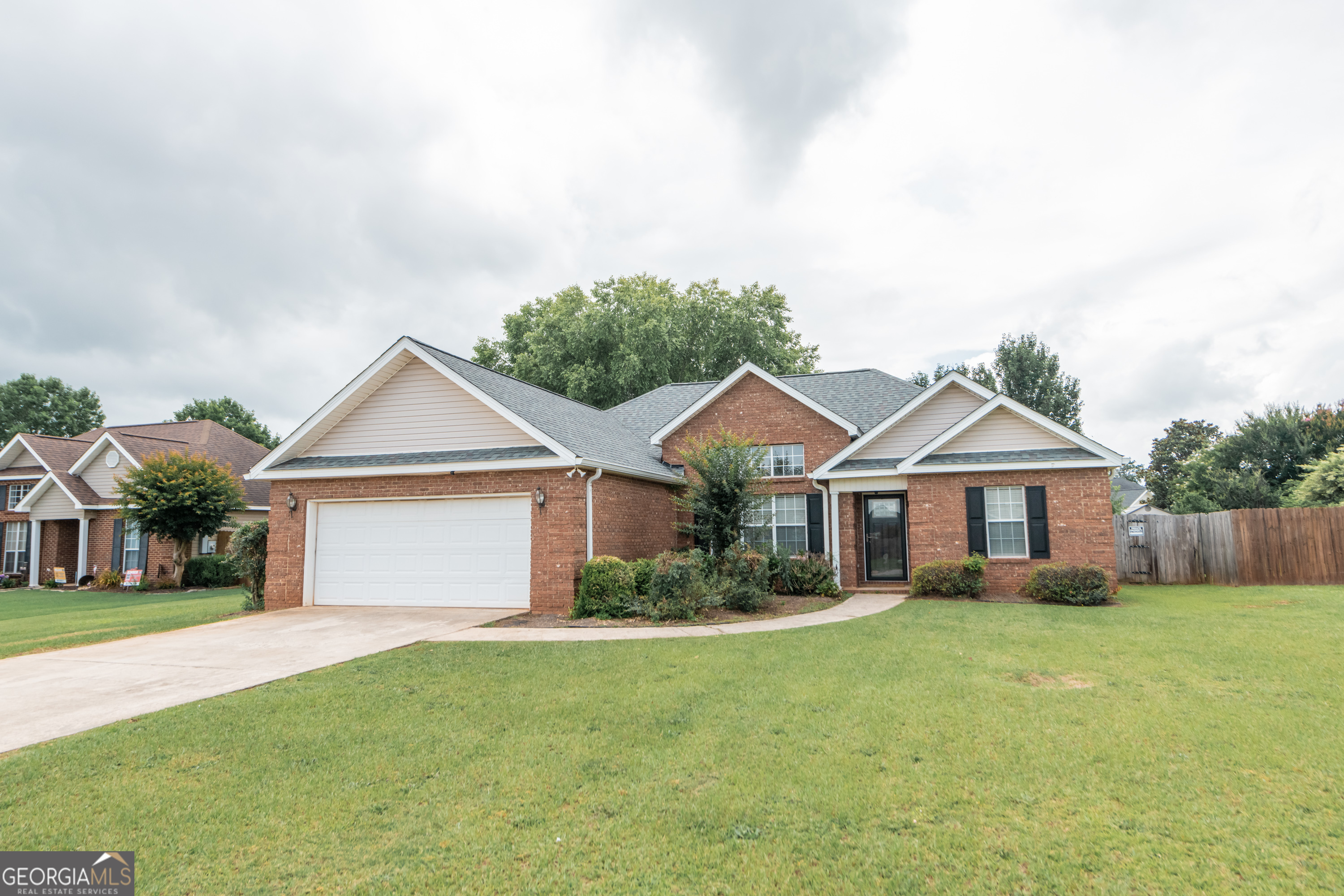 205 Carver CT