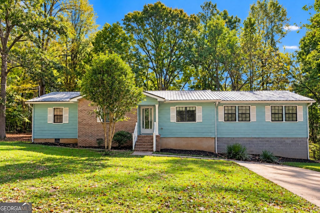 Photo of 137 Woodland Acres, Eatonton, GA 31024 (MLS # 10878741)