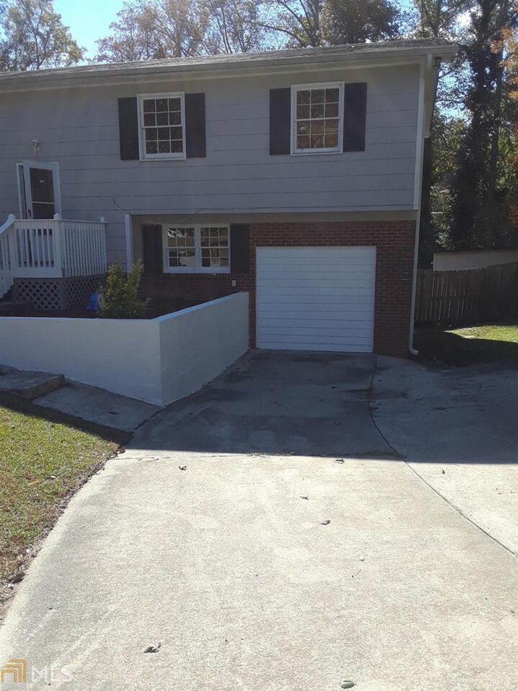Photo of 10527 Thrasher Road, Jonesboro, GA 30238 (MLS # 10769771)