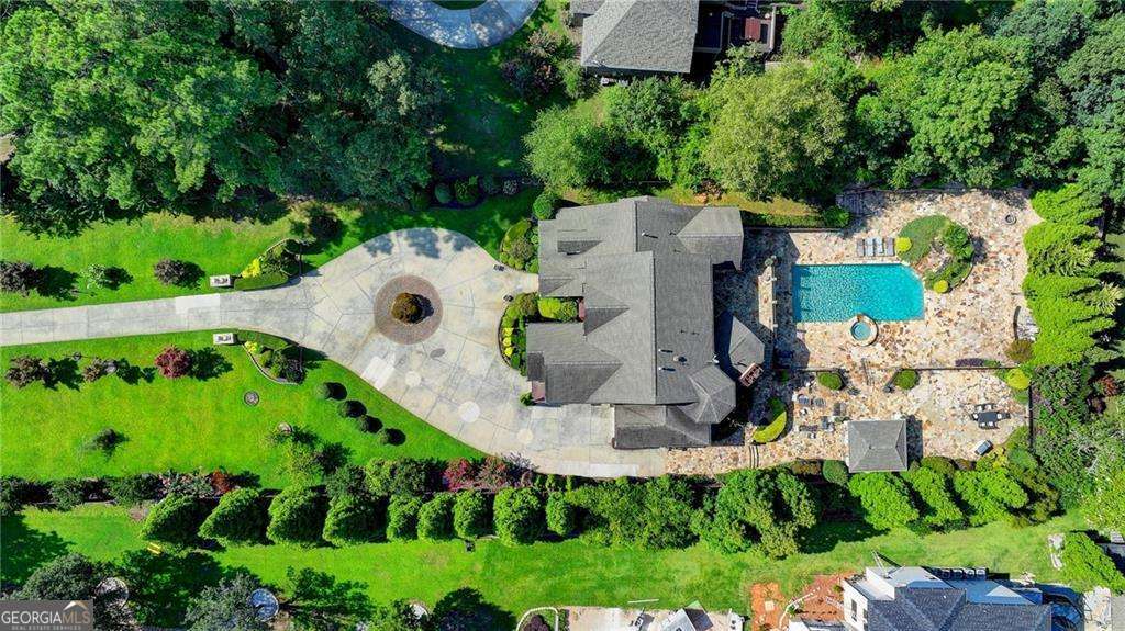 1375 Tree LN