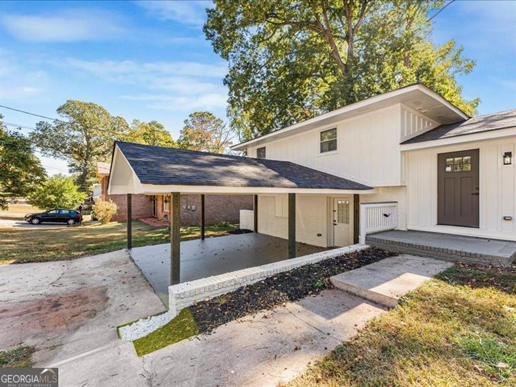 Photo of 3495 Oregon Trail, Decatur, GA 30032 (MLS # 10630738)
