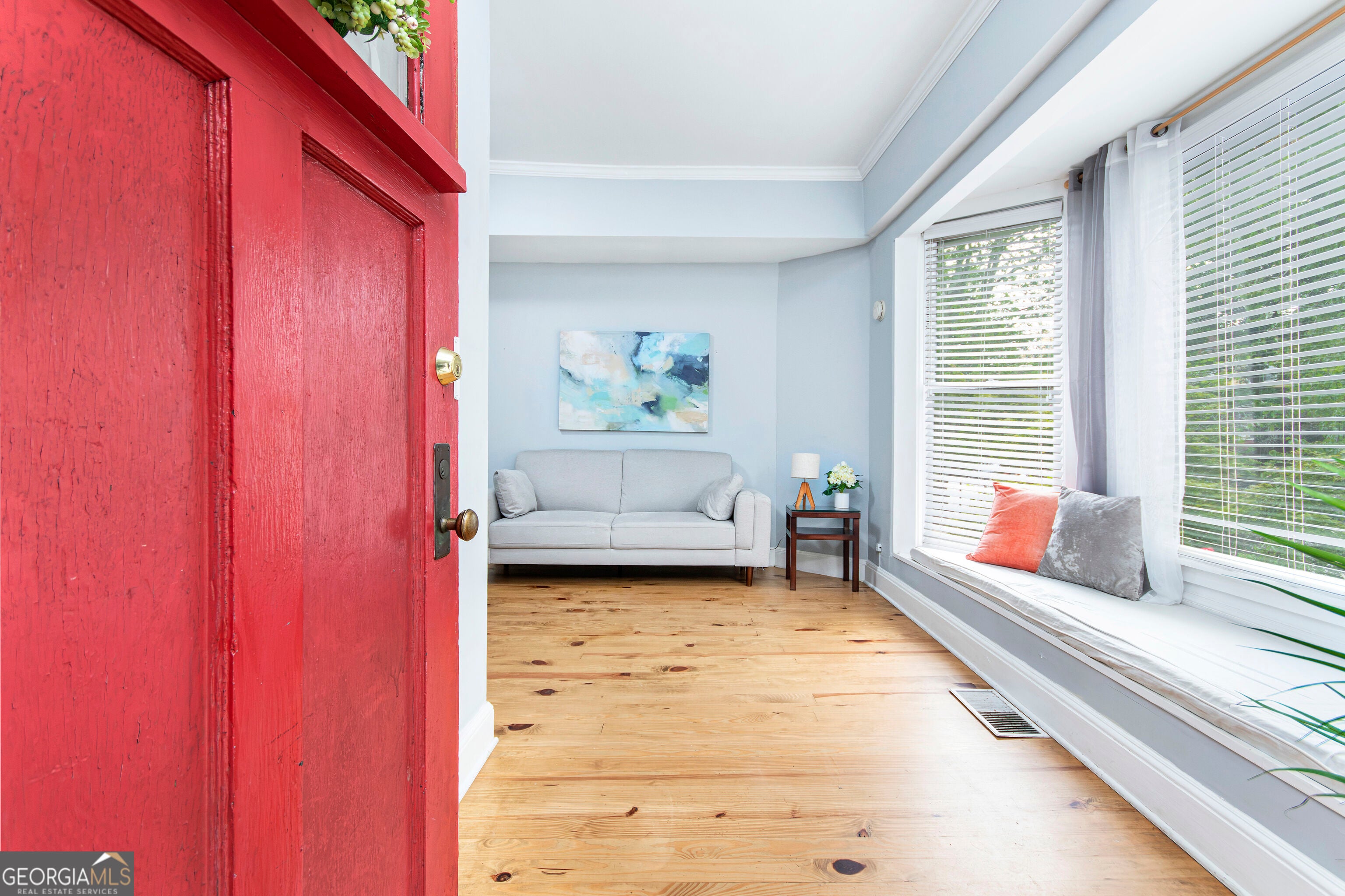 980 Saint Charles AVE NE 2
