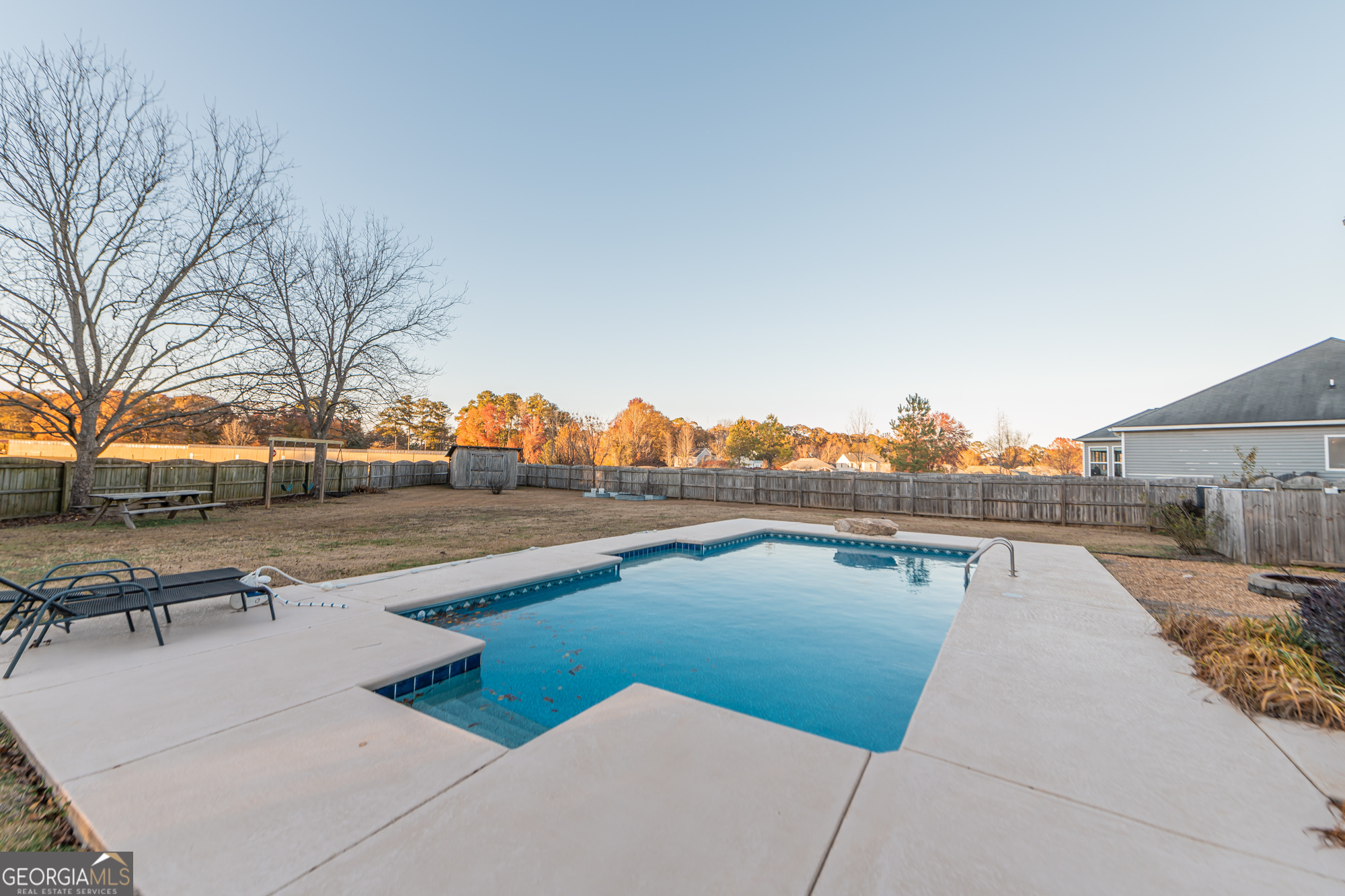 207 Courthouse LN