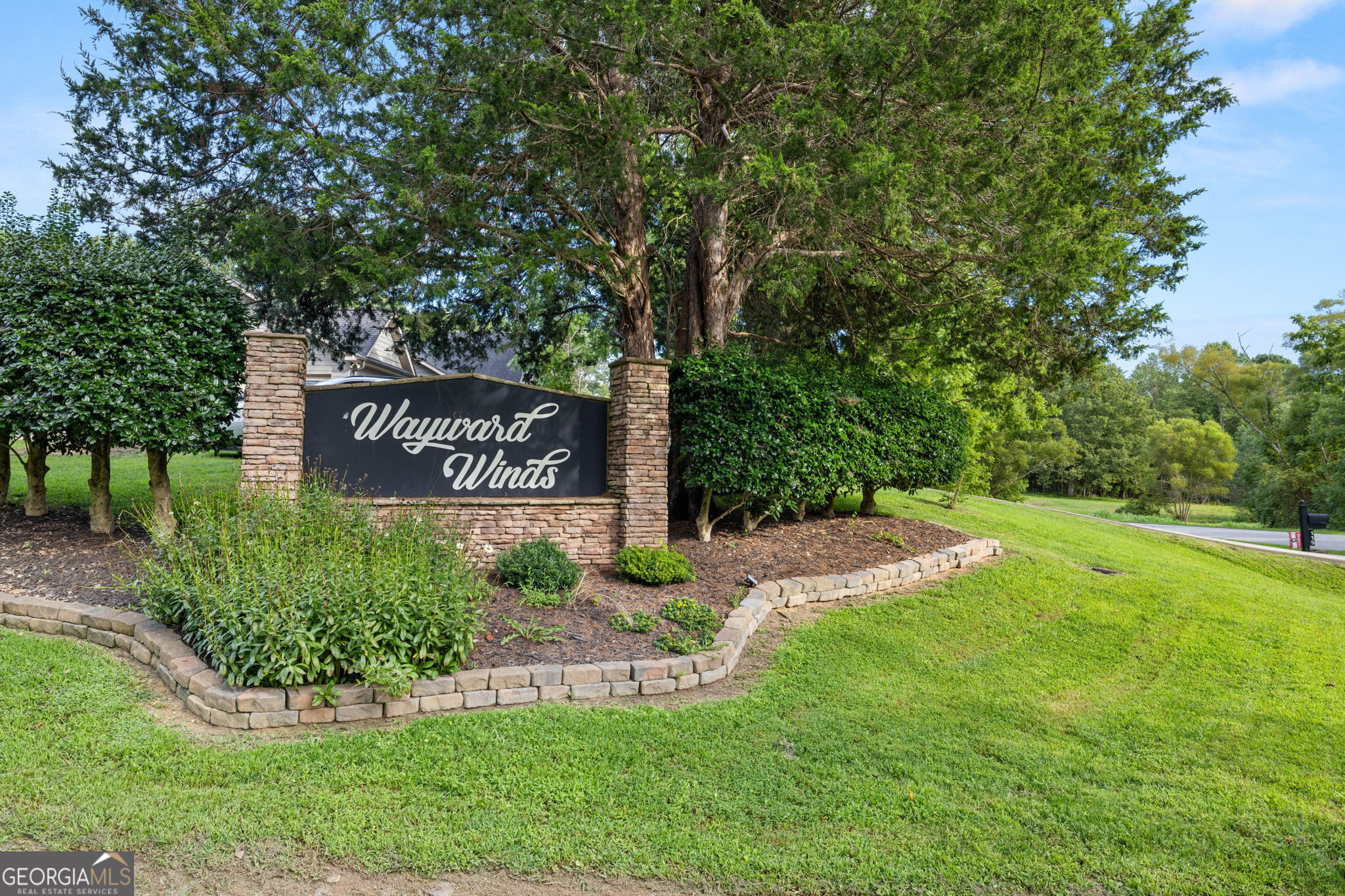 GREAT BUILDING LOT! Nestled in an upscale subdivision at the quiet end of a cul-de-sac, this prime parcel offers the perfect canvas for your dream home. The level building site is surrounded by mature hardwoods, providing natural beauty, shade, and privacy. Located in a stunning neighborhood known for its estate-sized lots, you'll enjoy generous space between homes and a serene environment where wildlife is abundant and nature thrives. Whether you're envisioning a luxurious retreat or a timeless family residence, this lot delivers the ideal blend of tranquility, prestige, and convenience. With minimal traffic and a peaceful setting, it's a rare opportunity to build in a community that values elegance and open space.
