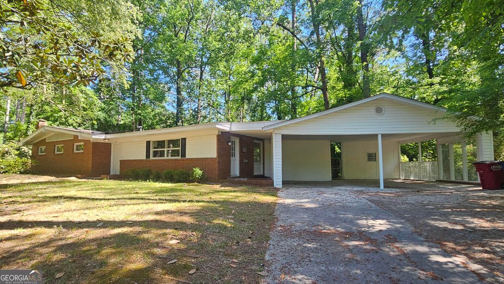 Photo of 805 Dogwood Circle, Macon, GA 31210 (MLS # 10753563)