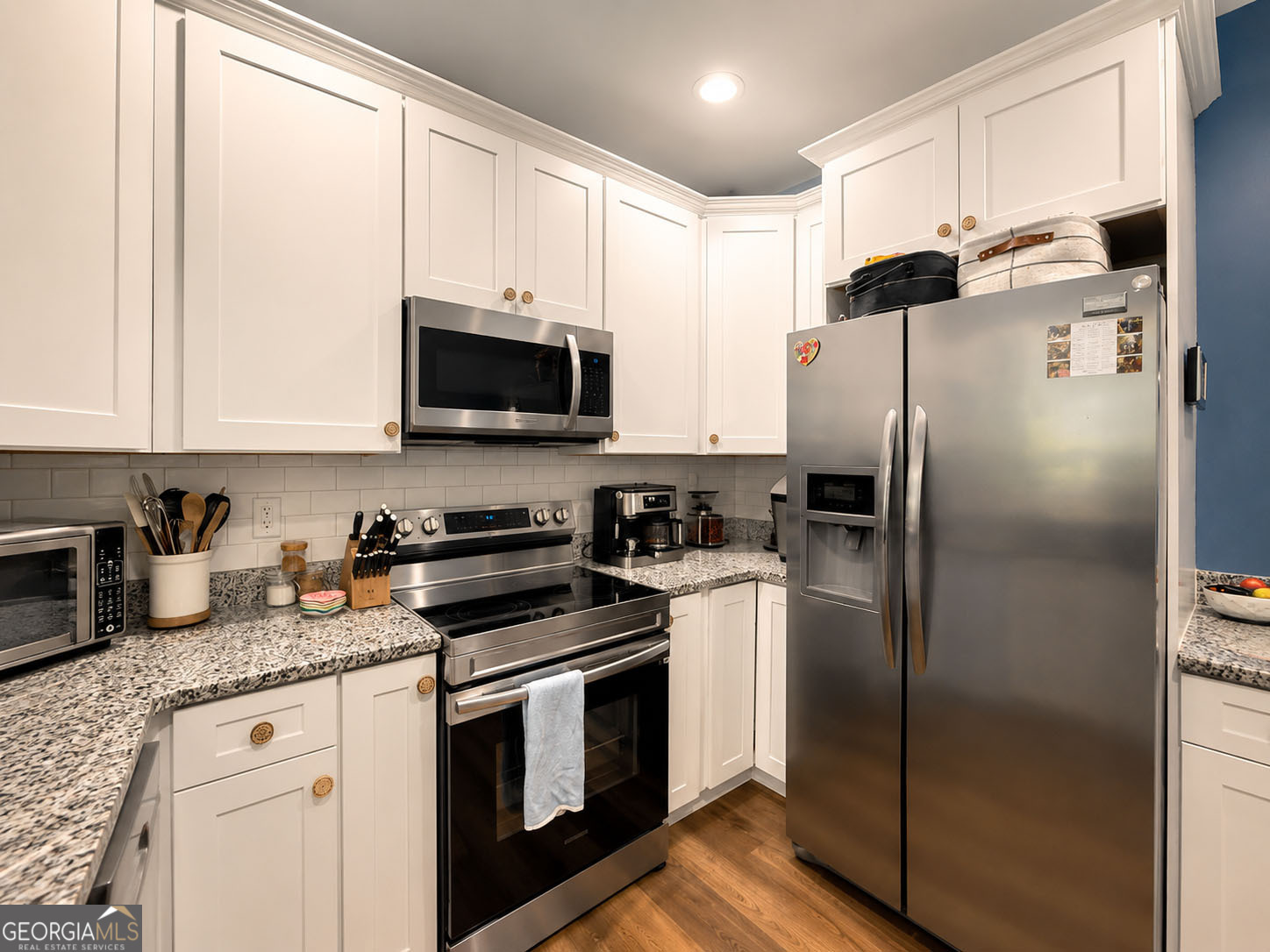 35 Riverbend RD