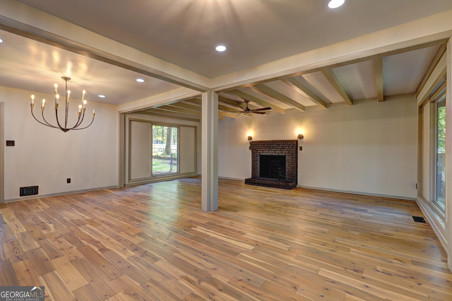 1147 Tanglewood RD