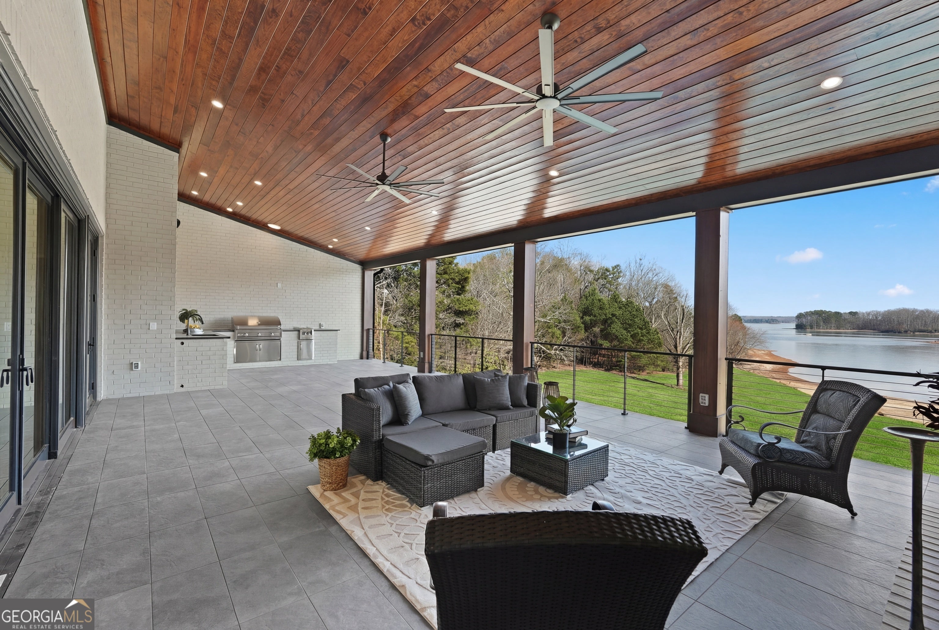 8510 Blue Heron DR