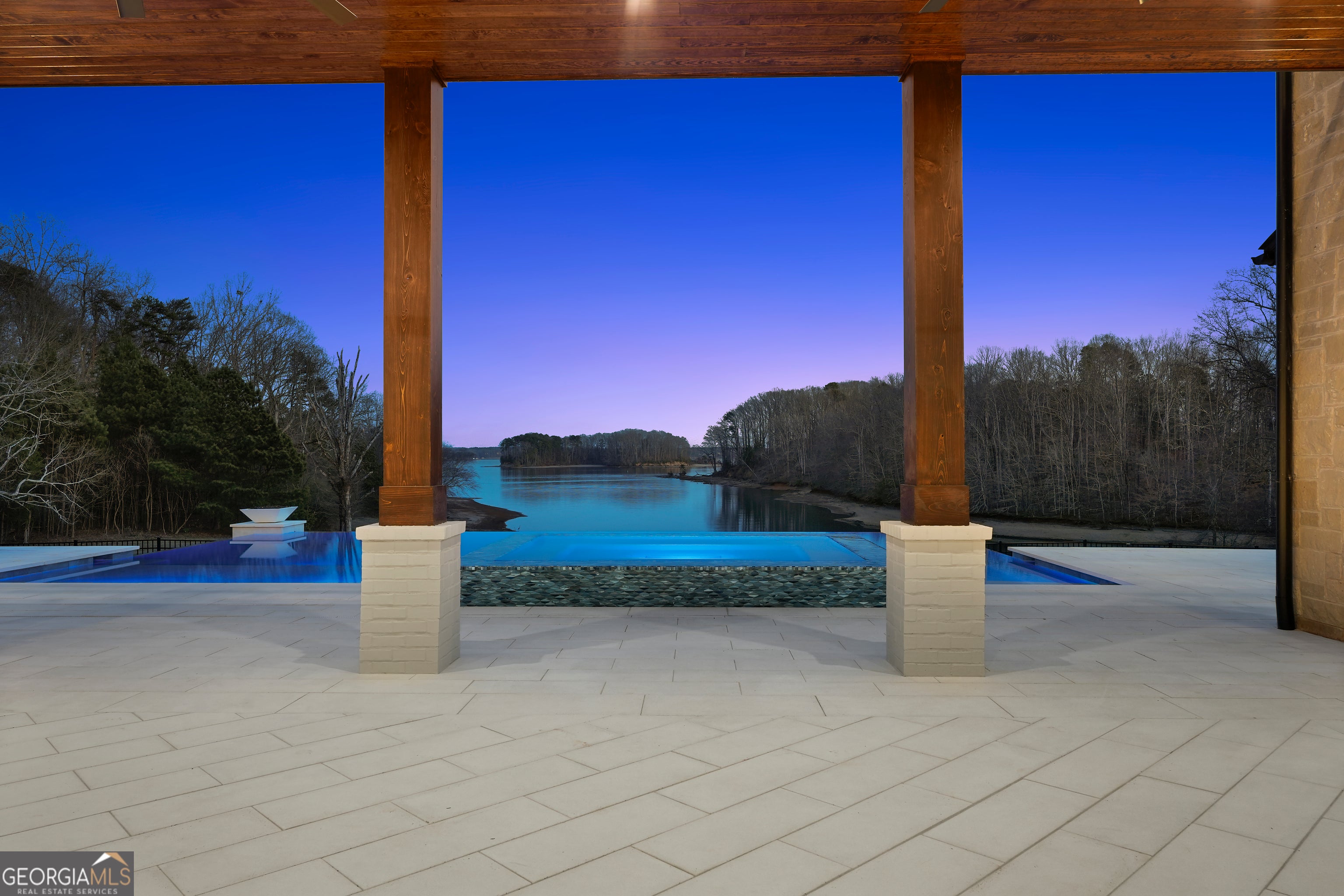 8510 Blue Heron DR