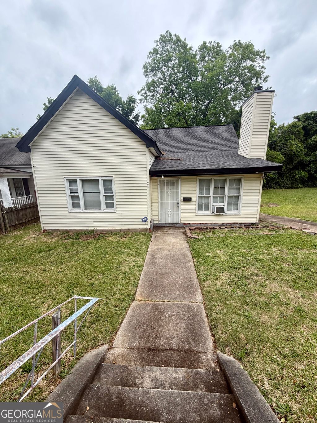 Photo of 666 Woolfolk Street, Macon, GA 31217 (MLS # 10762210)