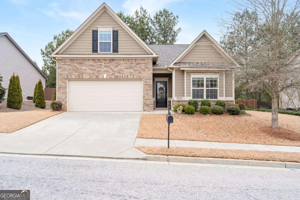 Photo of 3711 Ridge Bluff Ovlk, Gainesville, GA 30507 (MLS # 10687706)