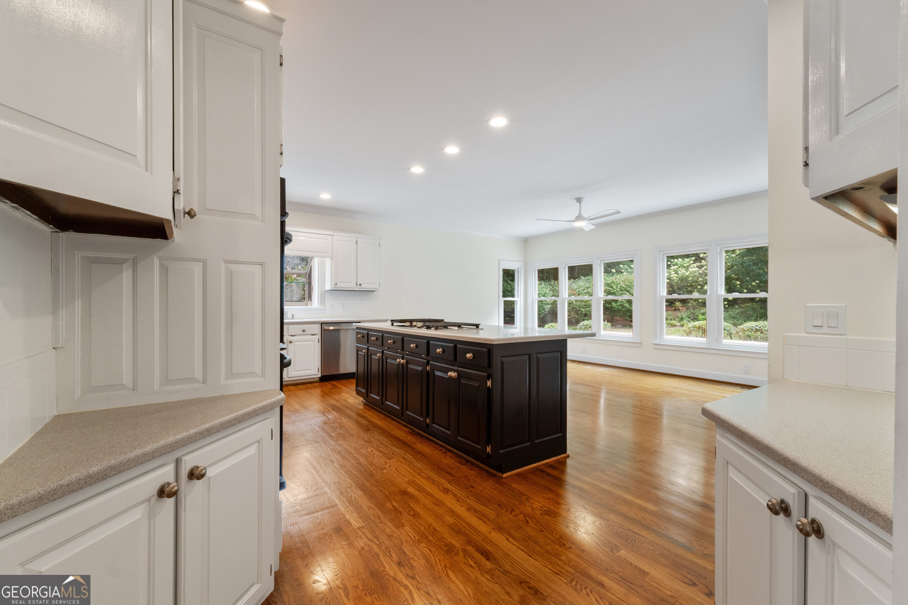 66 Hidden Lakes DR