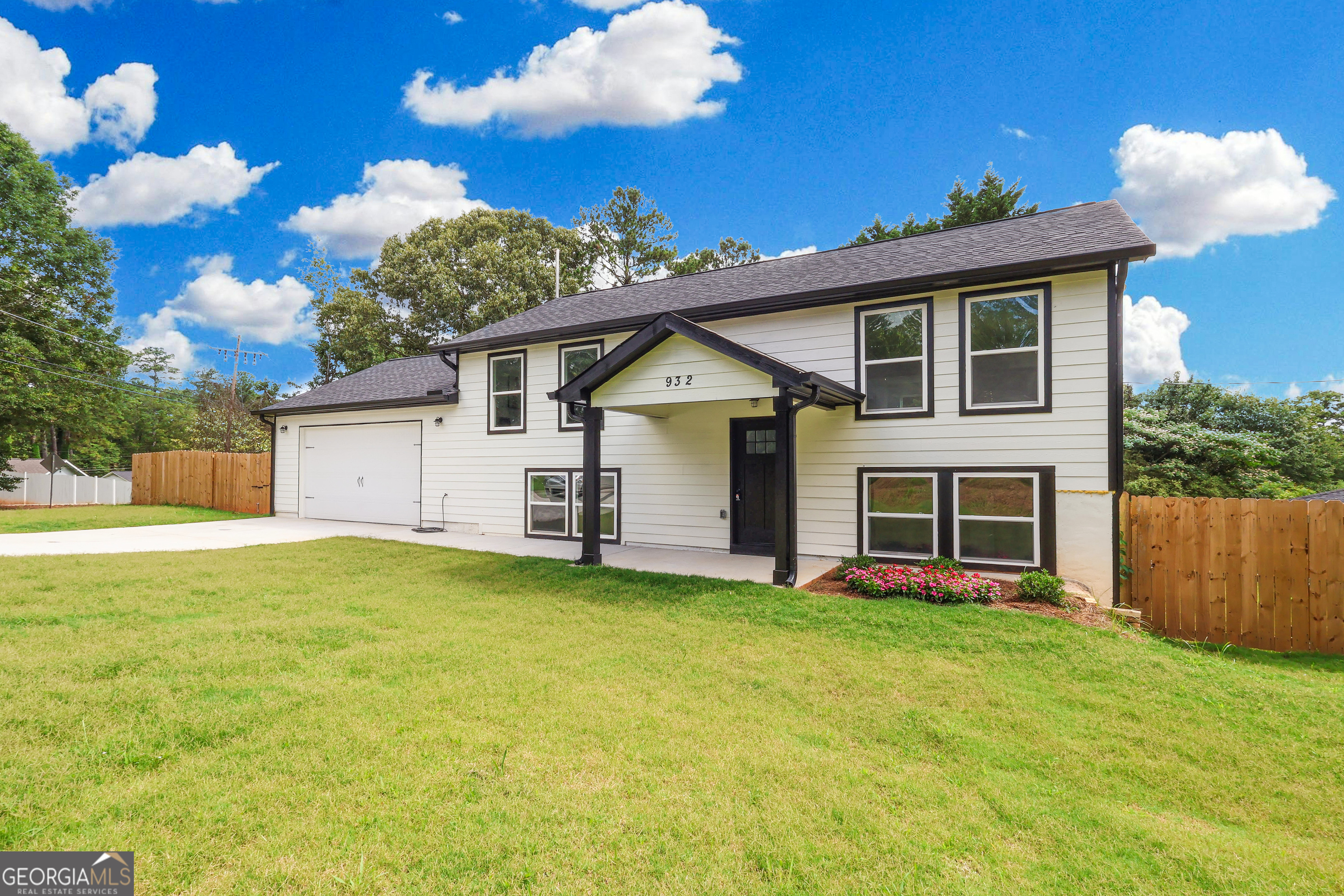 932 Brian LN