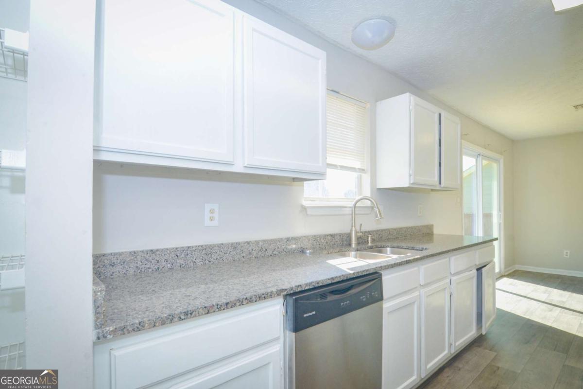 Waterford on Ellis - Residential Lease