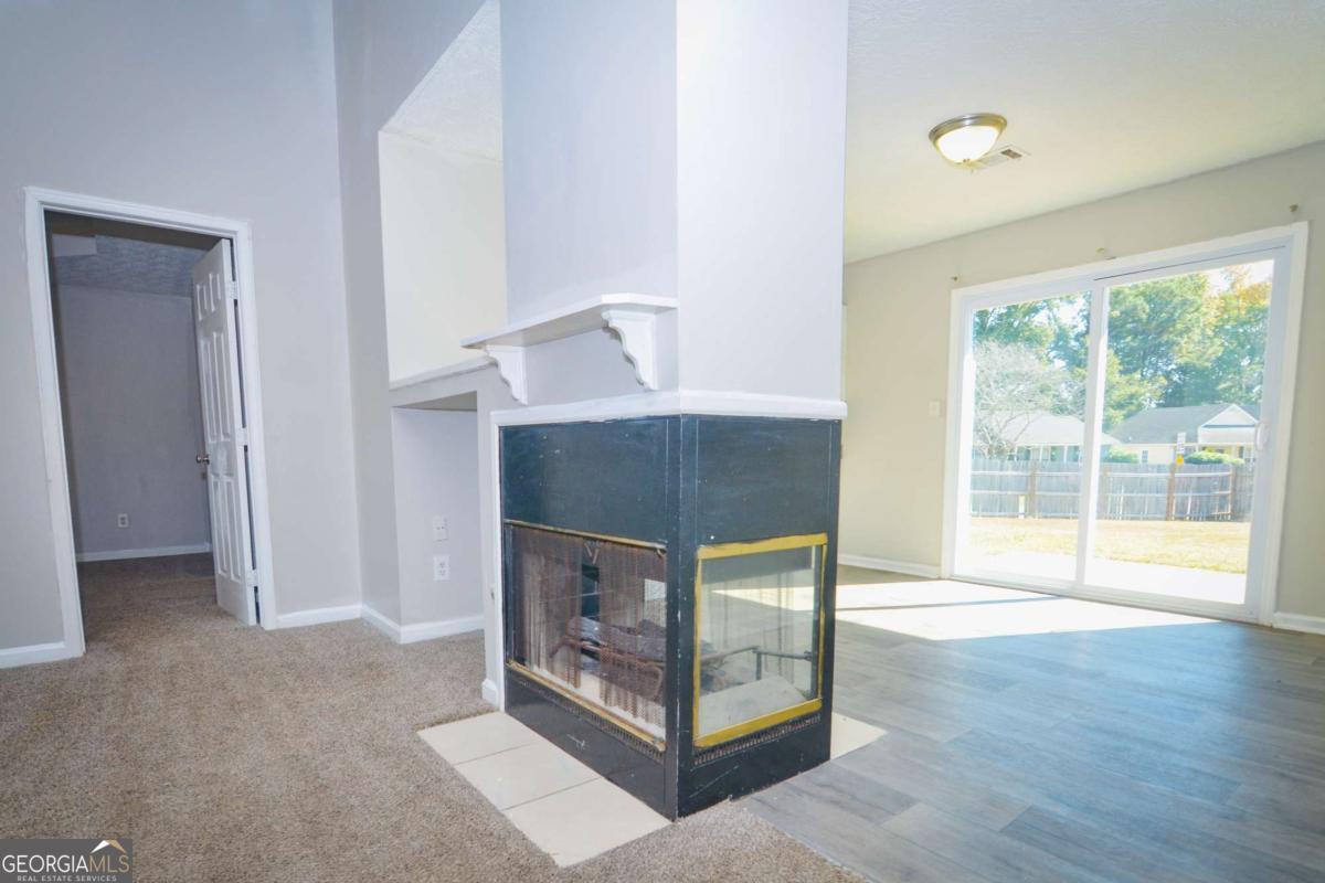 Waterford on Ellis - Residential Lease