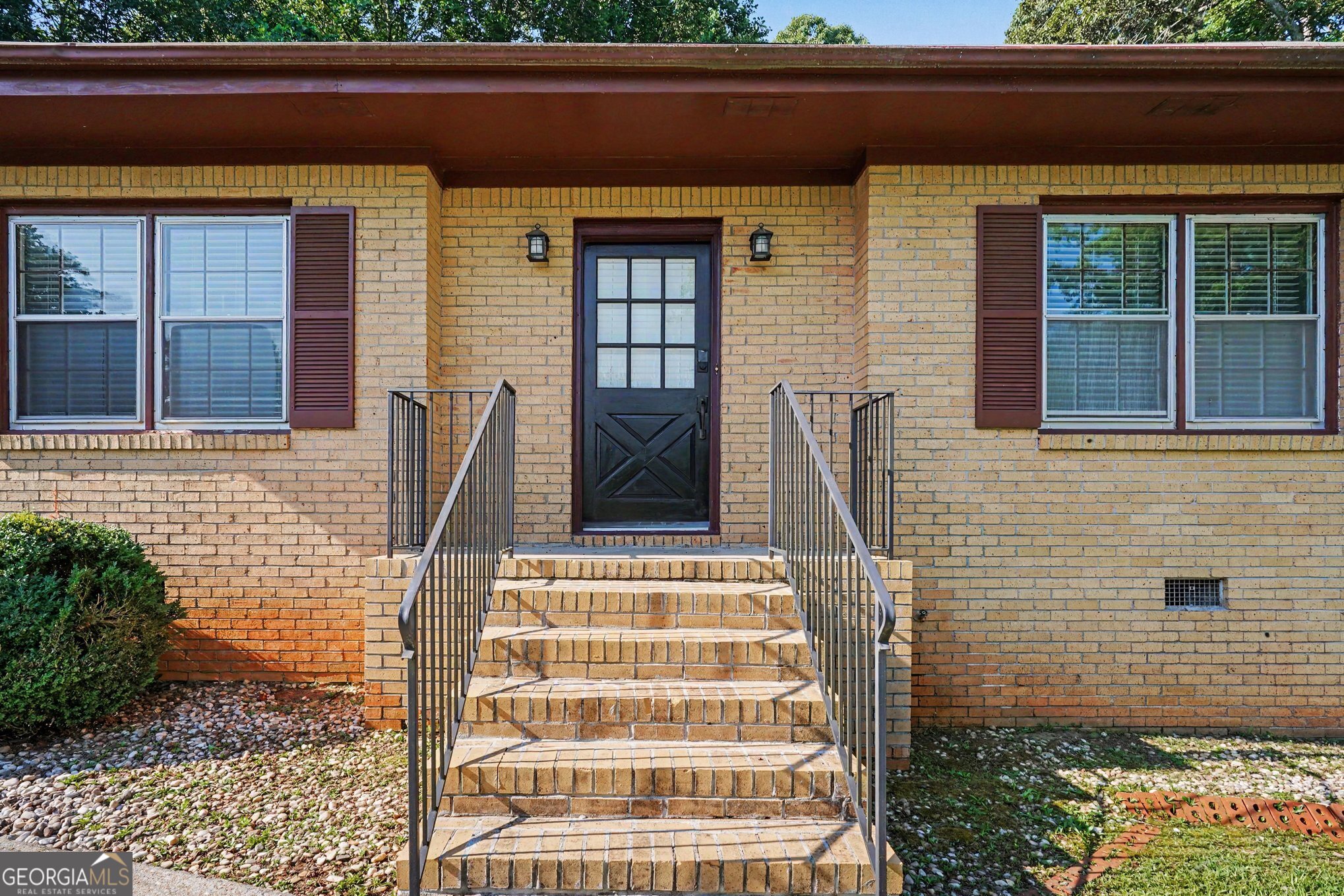 7317 Deerwood DR