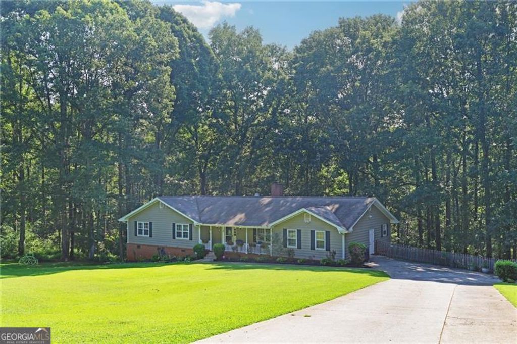Photo of 3284 Creekside Drive SE, Conyers, GA 30094 (MLS # 10723705)
