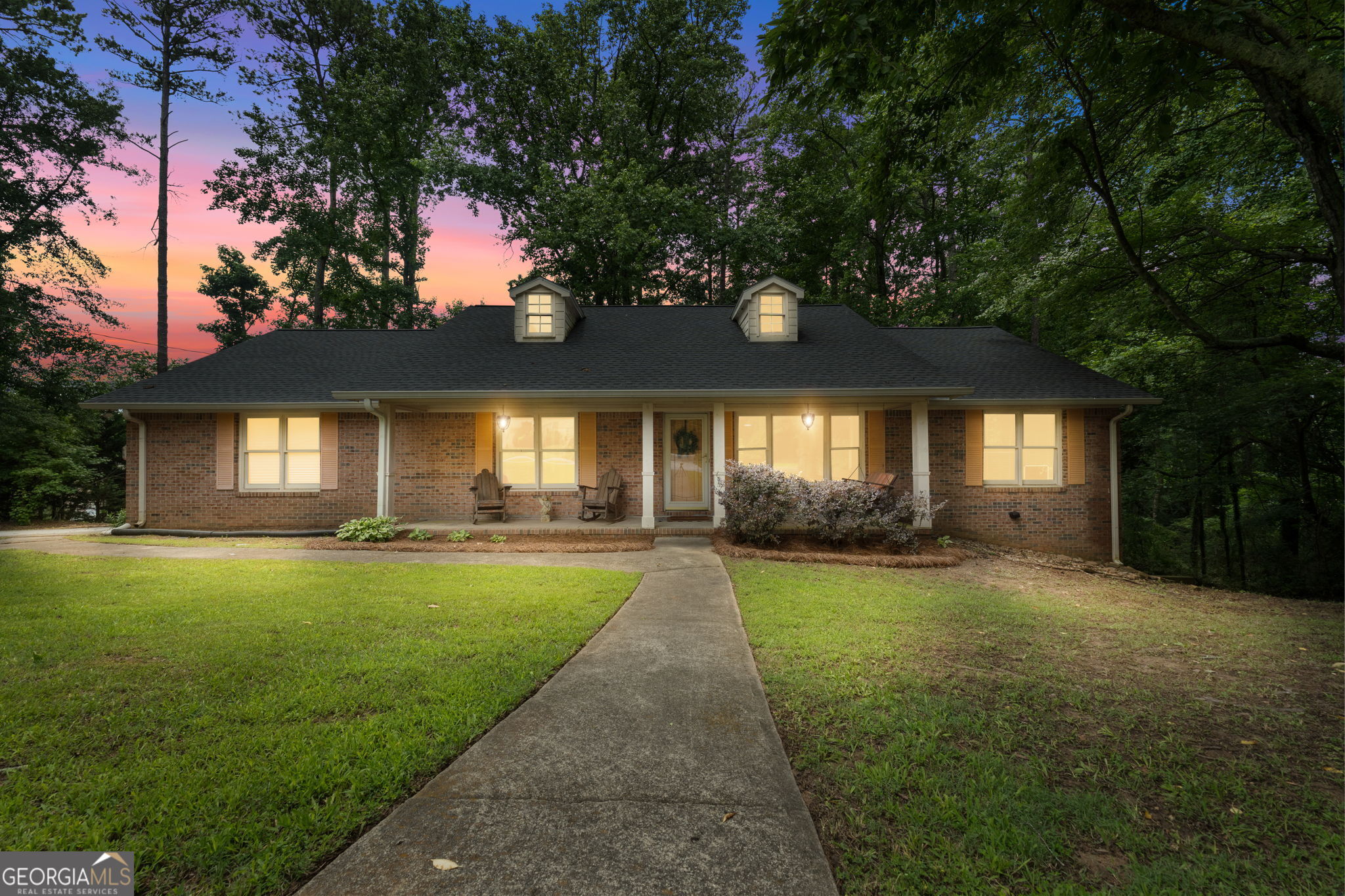 1290 Shadowlawn DR NE