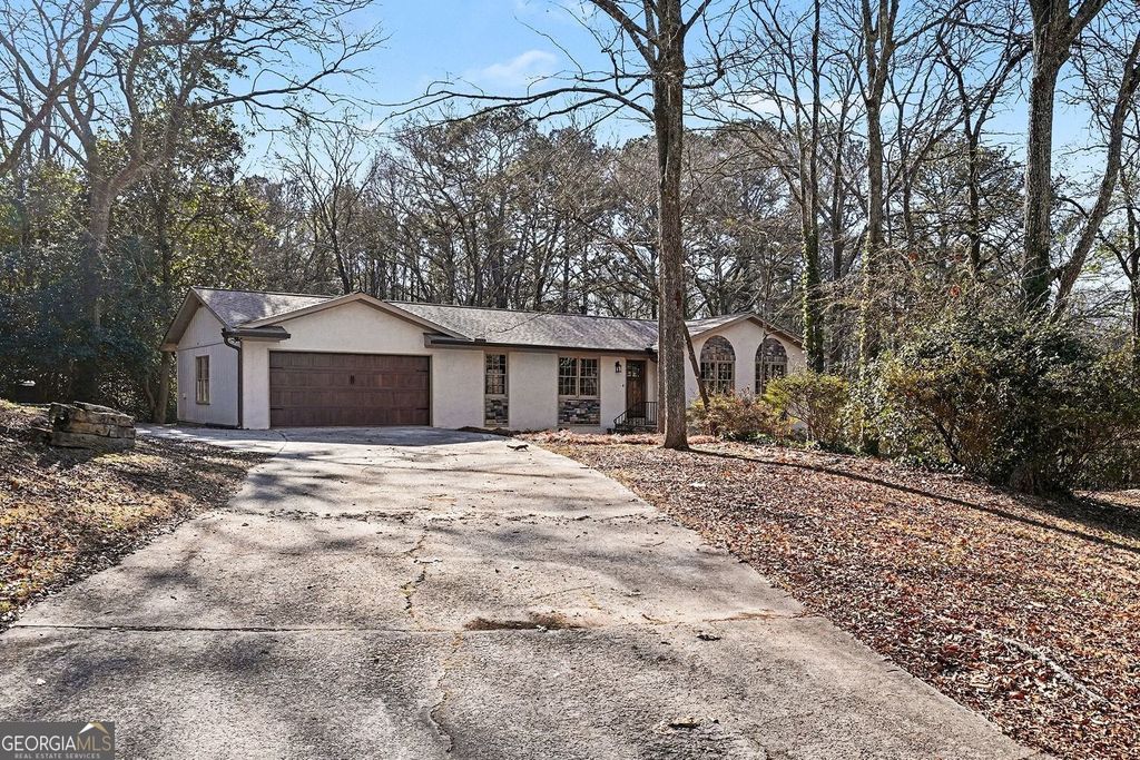 Photo of 2304 Rolling Acres Drive SW, Conyers, GA 30094 (MLS # 10682269)