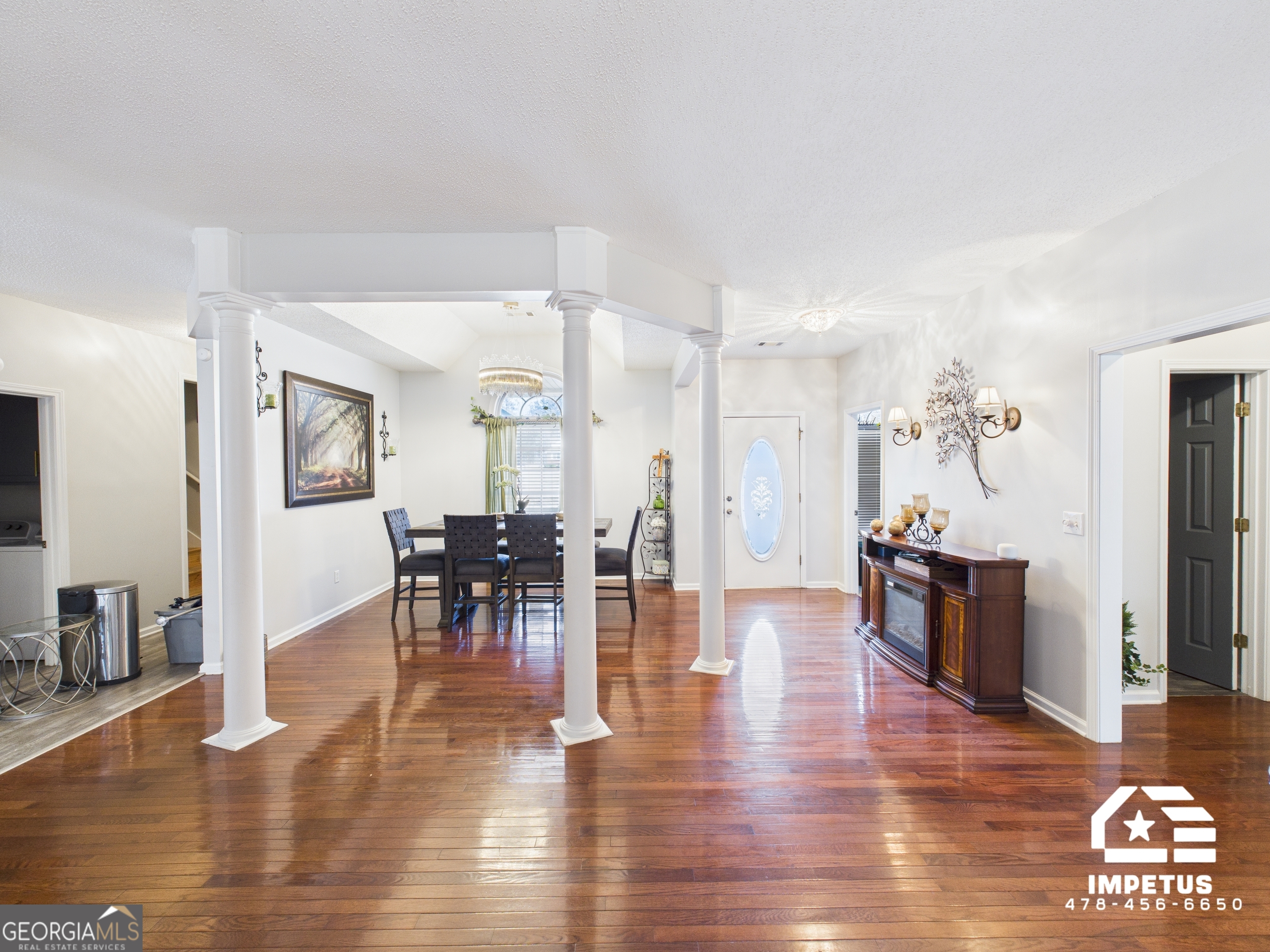 100 Crystal Ridge DR NW