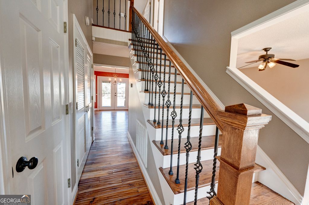 Photo of 337 Oakland Drive SE, Calhoun, GA 30701 (MLS # 10682136)