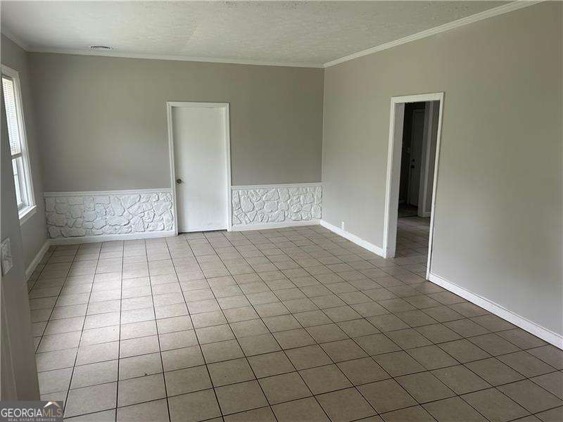 2076 Garden CIR