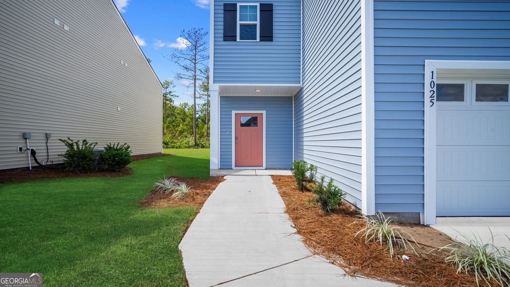 Photo of 1050 Lakes Boulevard, Brunswick, GA 31525 (MLS # 10741621)