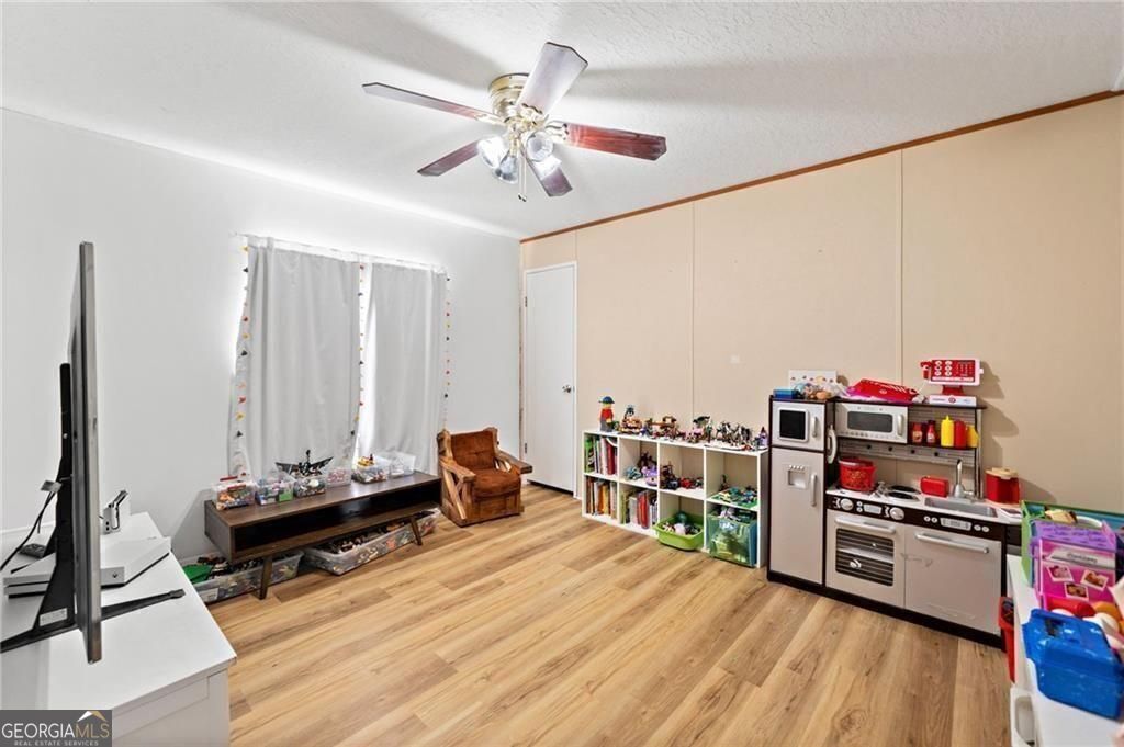 None - 5.52 acres - Residential