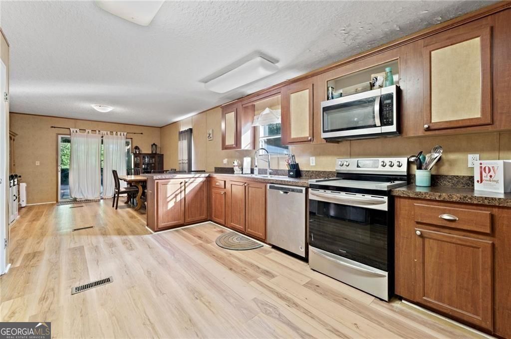 None - 5.52 acres - Residential