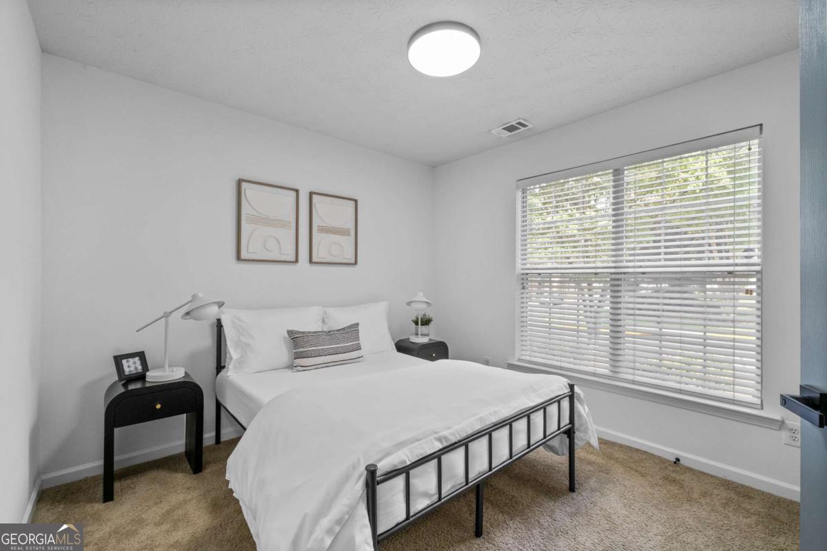 1484 GATES CIR SE 1484