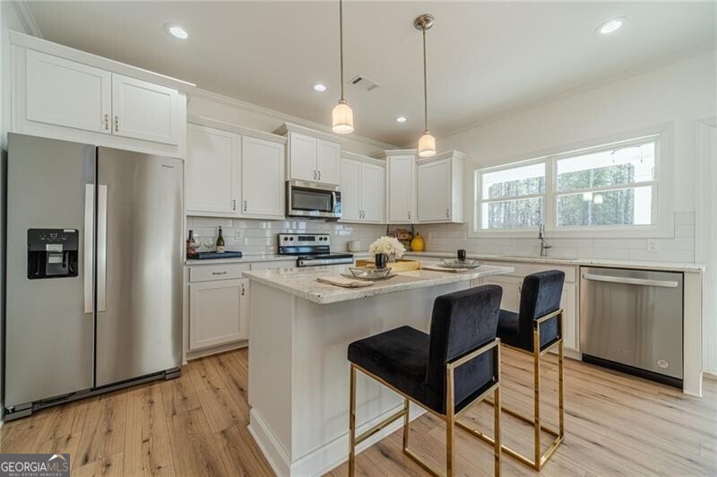 Cleveland, Georgia 30528, United States, 4 Bedrooms Bedrooms, ,3 BathroomsBathrooms,Residential,Active,17437