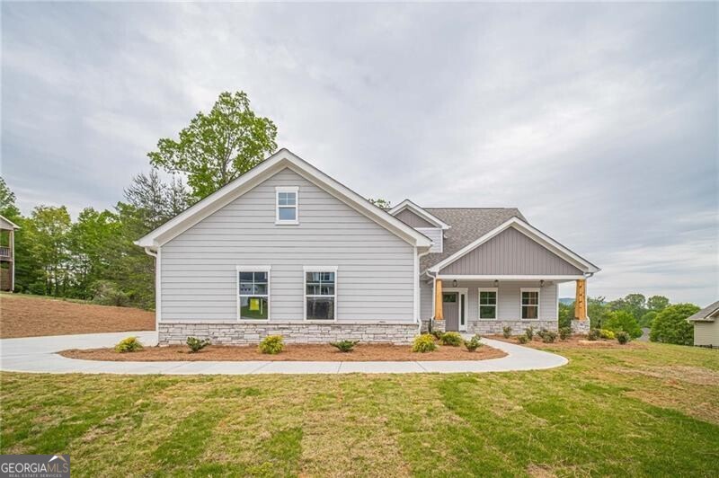 Cleveland, Georgia 30528, United States, 4 Bedrooms Bedrooms, ,3 BathroomsBathrooms,Residential,Active,17437