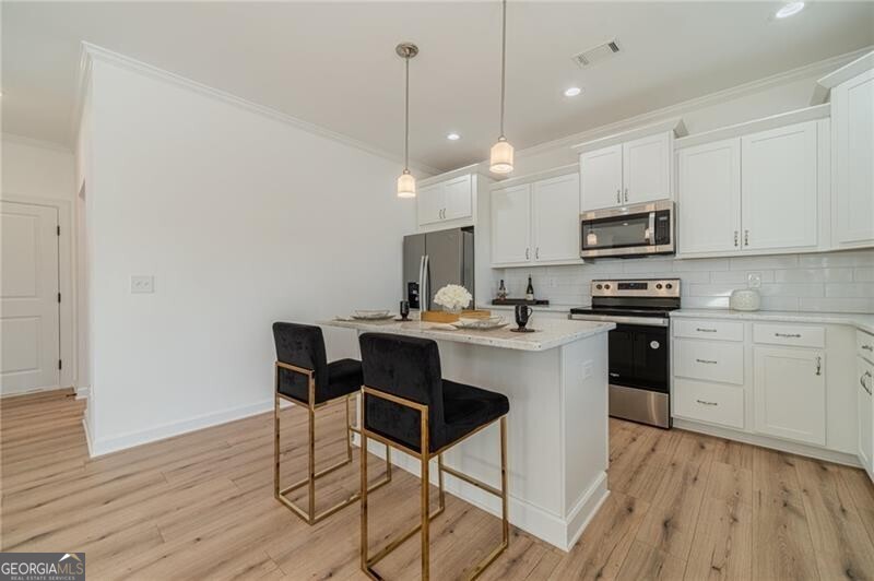 Cleveland, Georgia 30528, United States, 4 Bedrooms Bedrooms, ,3 BathroomsBathrooms,Residential,Active,17437