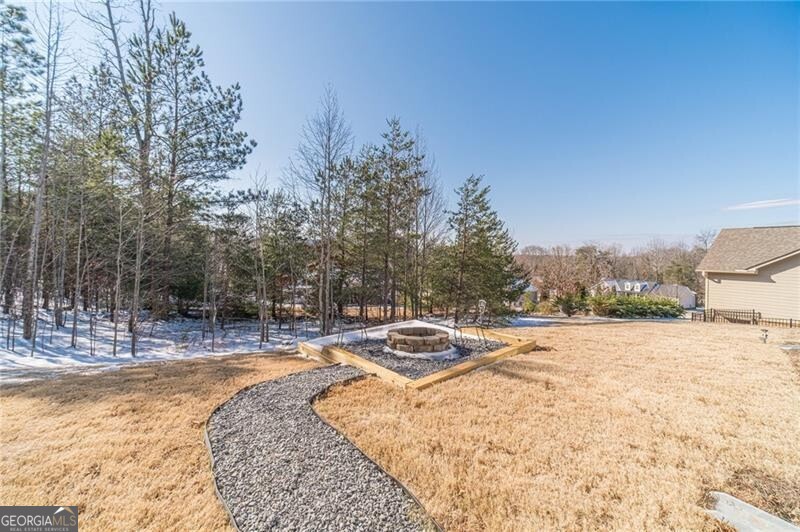 Cleveland, Georgia 30528, United States, 4 Bedrooms Bedrooms, ,3 BathroomsBathrooms,Residential,Active,17437