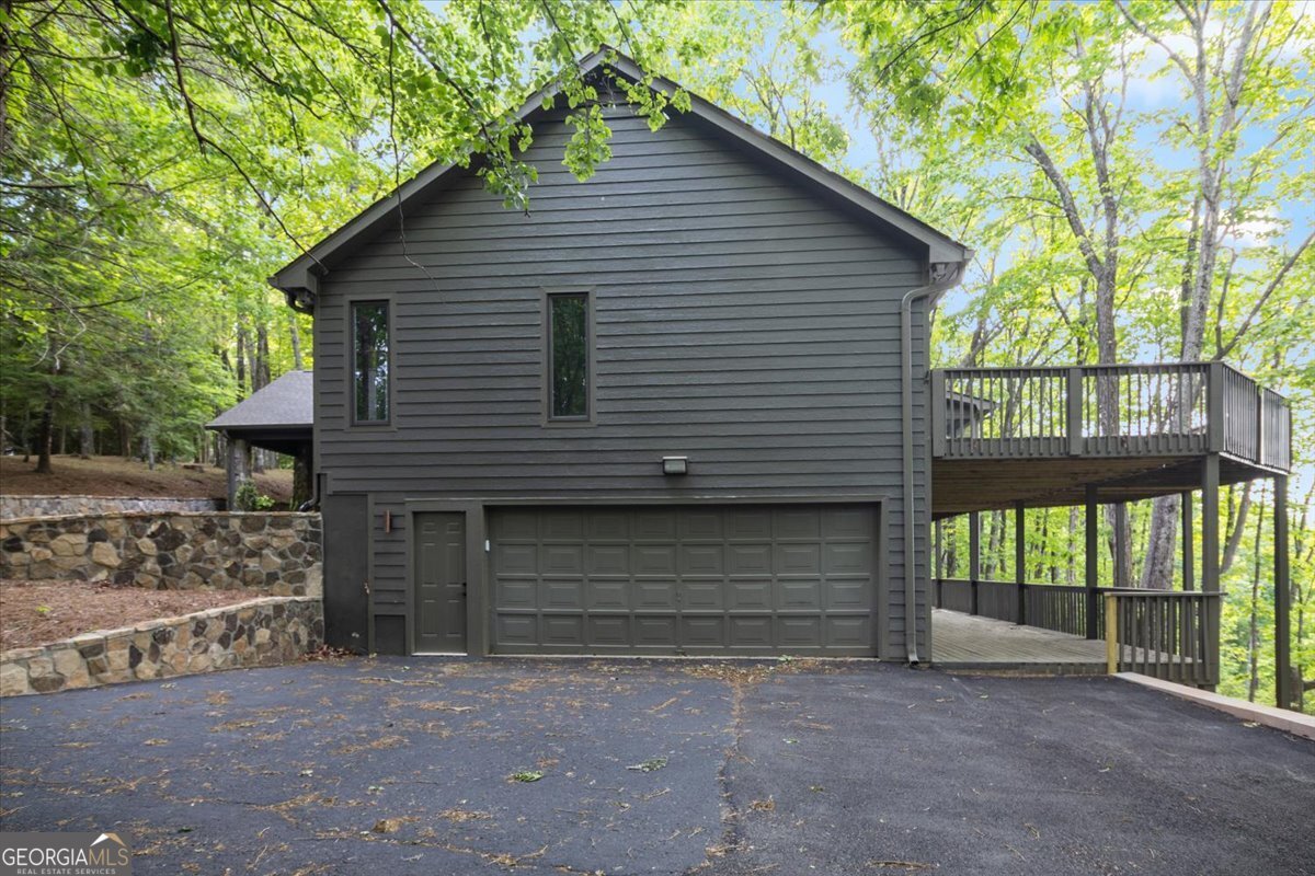 40 Sanderlin Mtn DR
