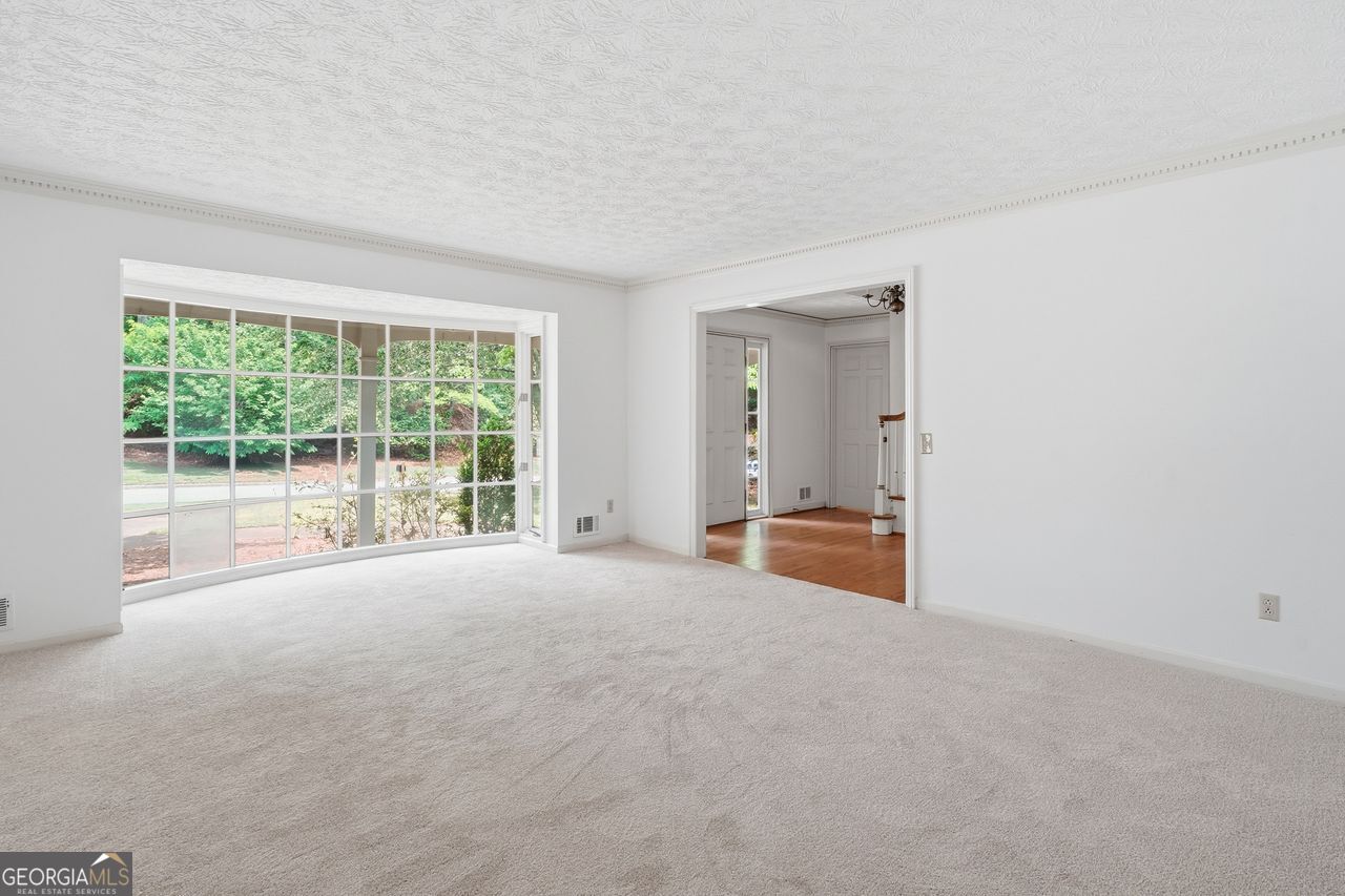 600 Meuse WAY