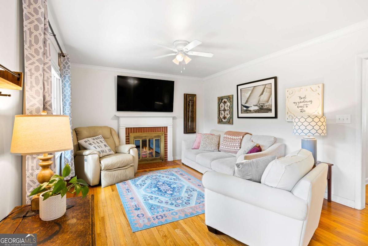 140 Riverhill DR