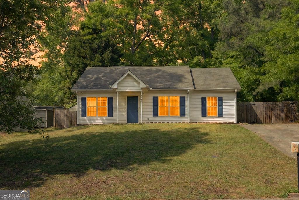 Photo of 270 Griffith Street, Winder, GA 30680 (MLS # 10732288)
