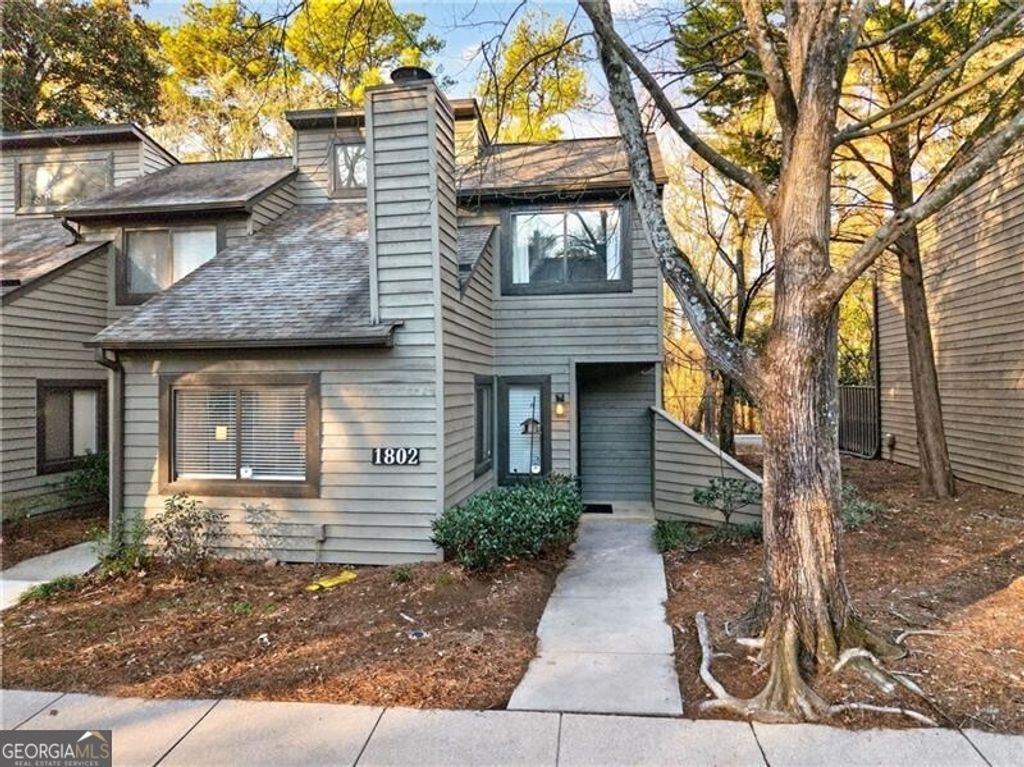 Photo of 1802 Cedar Chase Lane NE, Atlanta, GA 30324 (MLS # 10671721)